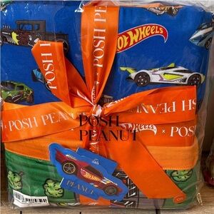 Posh Peanut Hot Wheels Luxe Patoo.